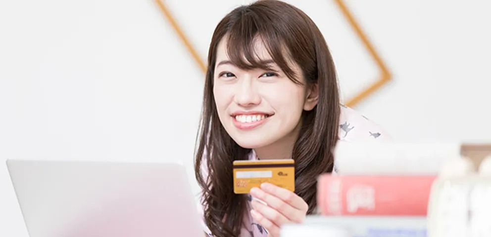 プロミス等のカードローンは何歳から利用できるの!?