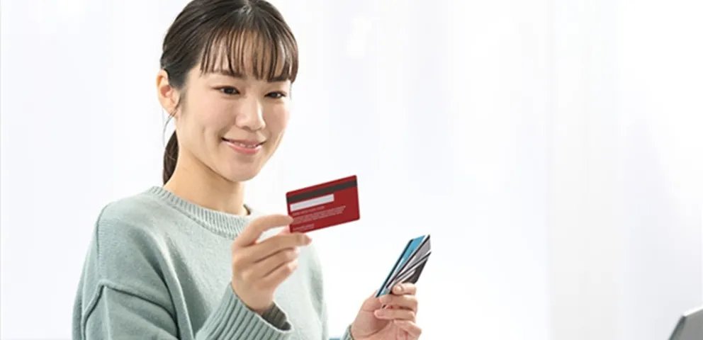 カードローンの借換のメリットとデメリットとは？注意点や利用方法を解説